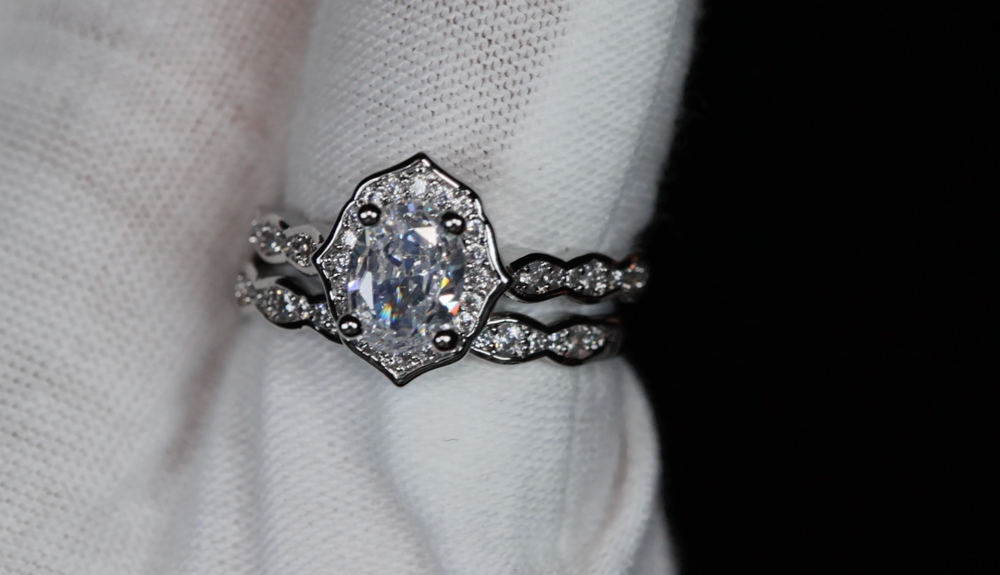 
            
                Load image into Gallery viewer, Oval Diamond Ring | Oval Ring | Oval Engagement Ring | Engagement Ring | Womens Ring
            
        