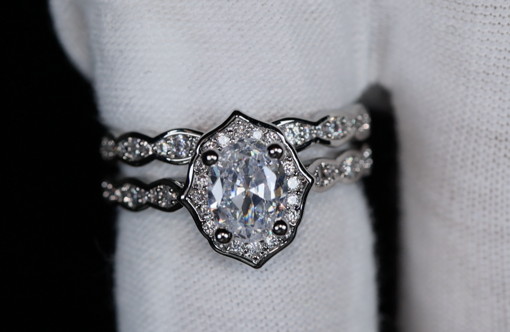 
            
                Load image into Gallery viewer, Oval Diamond Ring | Oval Ring | Oval Engagement Ring | Engagement Ring | Womens Ring
            
        