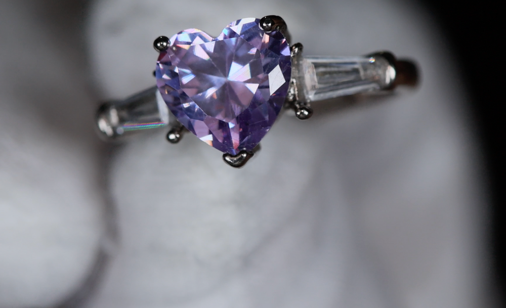 
            
                Load image into Gallery viewer, Purple Diamond Heart Ring
            
        