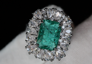 Womens Big Green Diamond Ring 