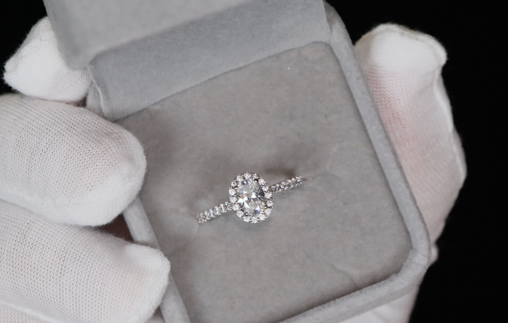 Oval Moissanite Diamond Ring