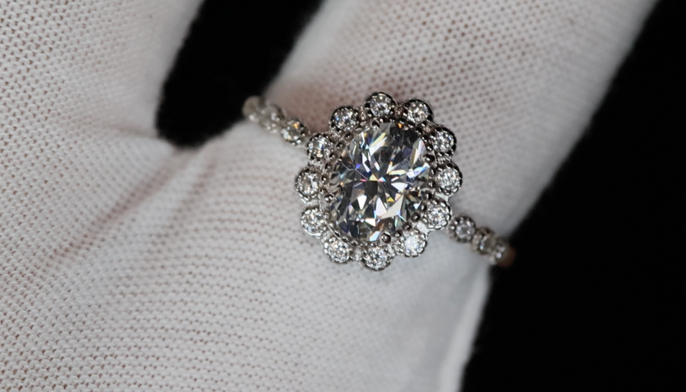 
            
                Load image into Gallery viewer, Moissanite Engagement Rings | Oval Moissanite Rings
            
        