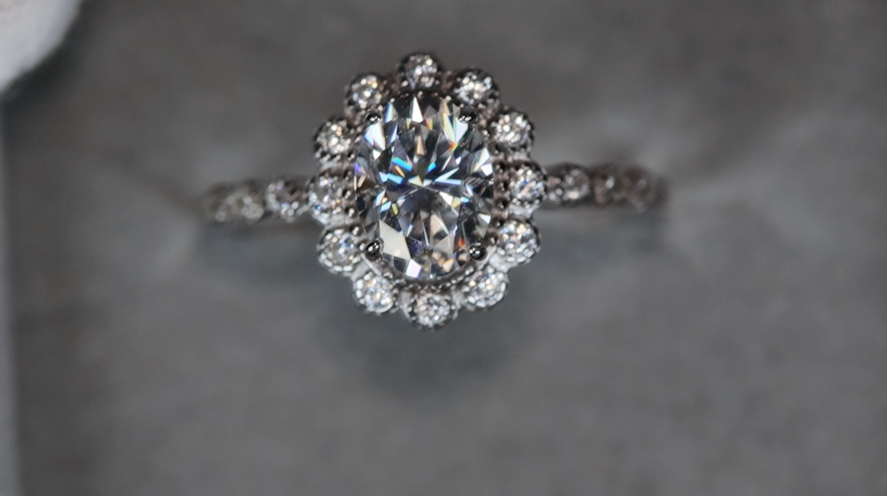 
            
                Load image into Gallery viewer, Moissanite Engagement Rings | Oval Moissanite Rings
            
        