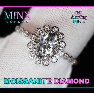 Oval Moissanite Diamond Ring