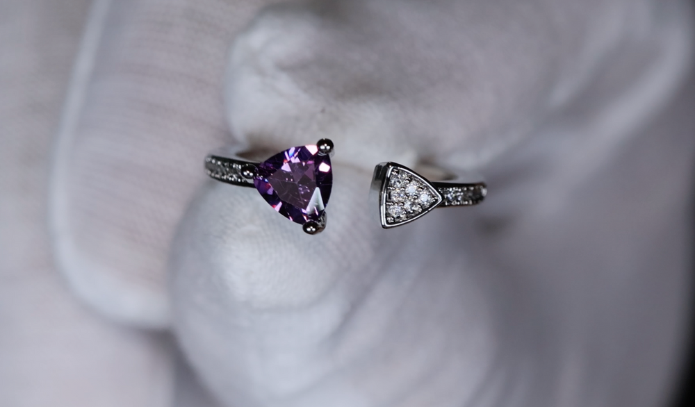 
            
                Load image into Gallery viewer, Womens Purple Diamond Ring
            
        