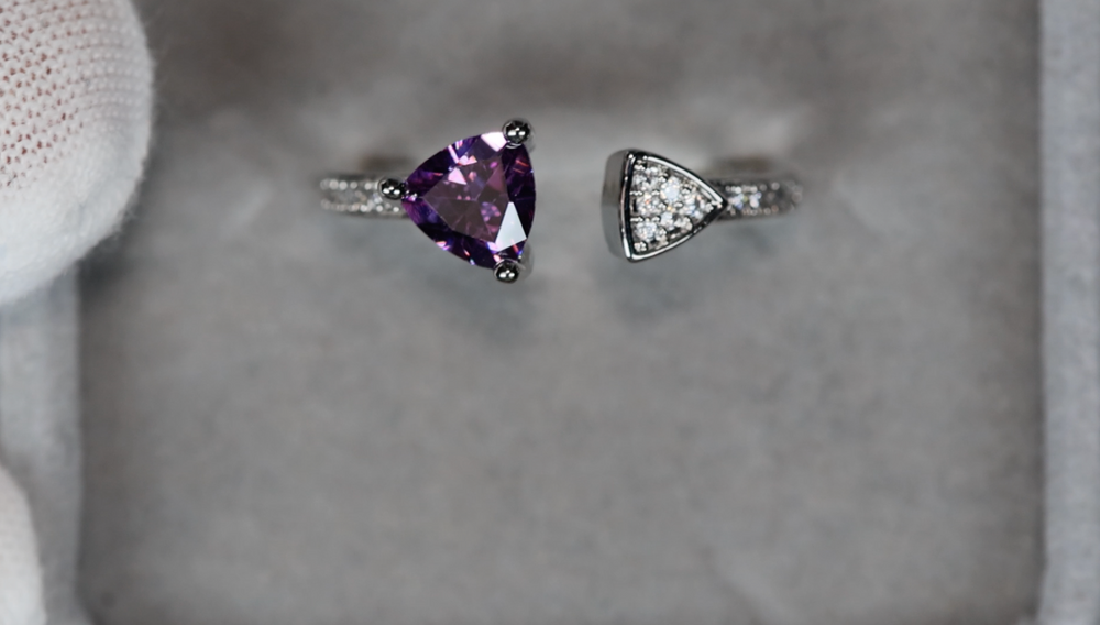 
            
                Load image into Gallery viewer, Womens Purple Diamond Ring
            
        