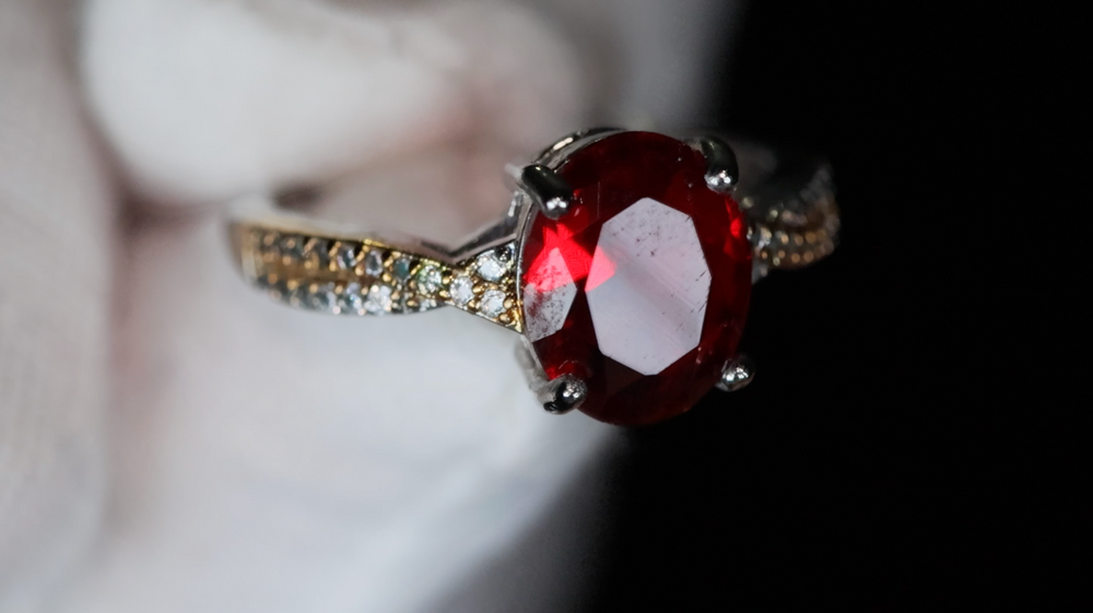 Womens Red Oval Diamond Ring