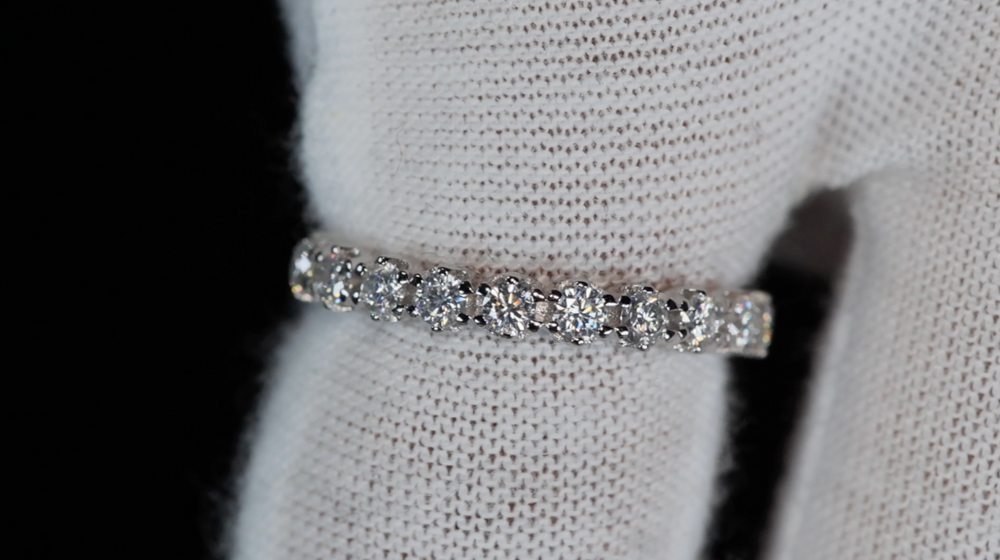 
            
                Load image into Gallery viewer, Womens Moissanite Ring | Moissanite Diamond Wedding Band
            
        