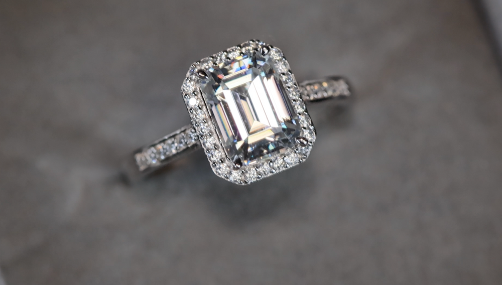 
            
                Load image into Gallery viewer, 2.0 Carat Diamond Ring | Moissanite Emerald Engagement Ring
            
        
