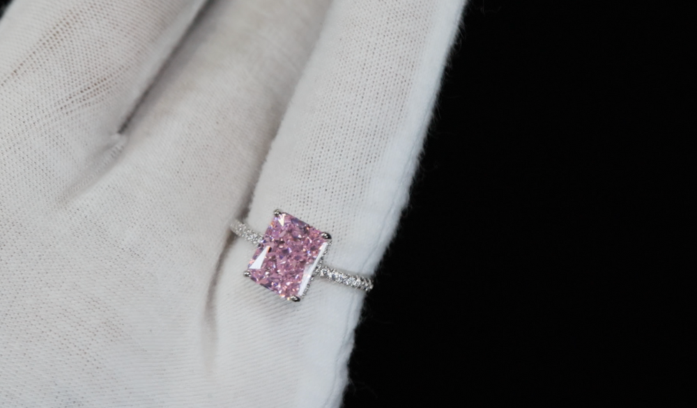 
            
                Load image into Gallery viewer, Pink Rectangle Diamond Ring
            
        