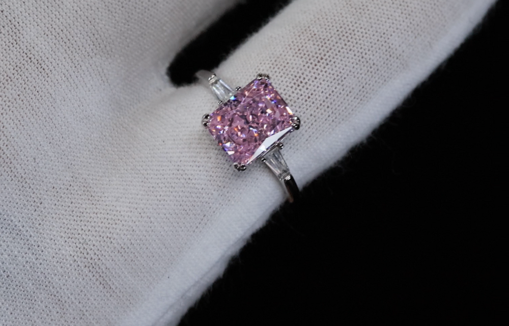 
            
                Load image into Gallery viewer, Womens Pink Lab Diamond Ring
            
        