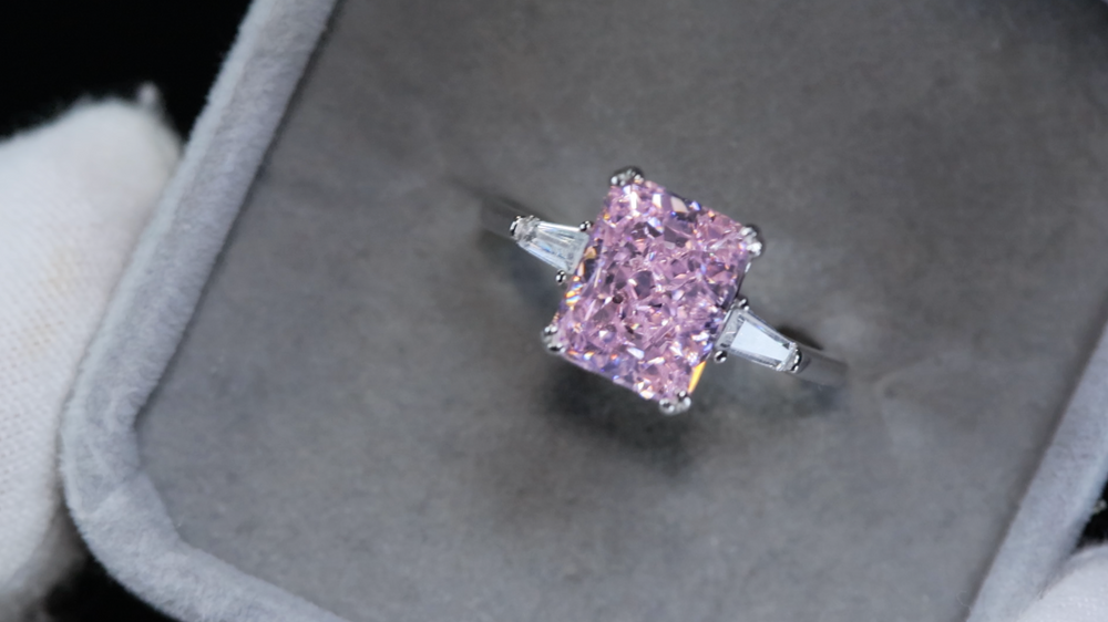 
            
                Load image into Gallery viewer, Womens Pink Lab Grown Diamond Ring
            
        