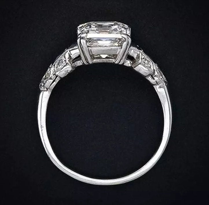 
            
                Load image into Gallery viewer, Blue diamond ring
            
        