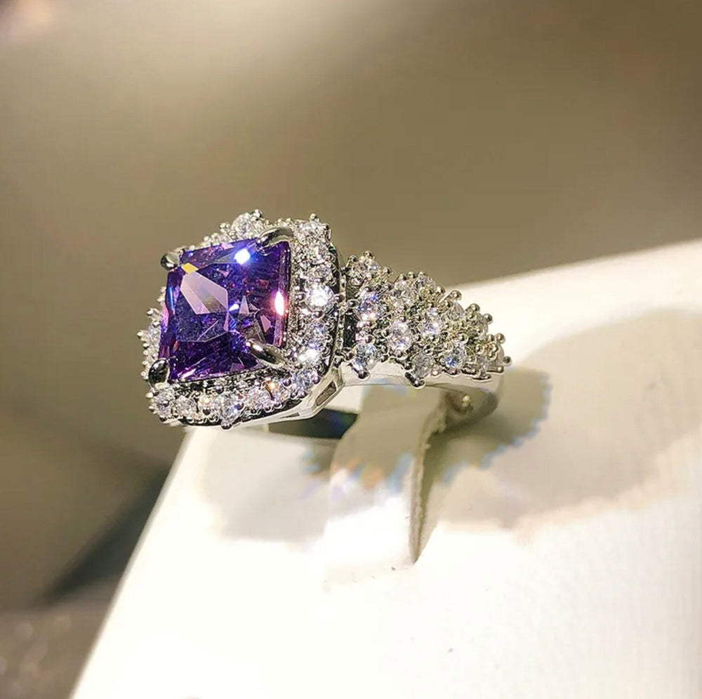 
            
                Load image into Gallery viewer, Princess Cut Ring | Purple Diamond Ring | Purple Diamond Engagement Ring | Purple Amethyst Ring | Purple Sapphire Ring | Purple Gem Ring
            
        