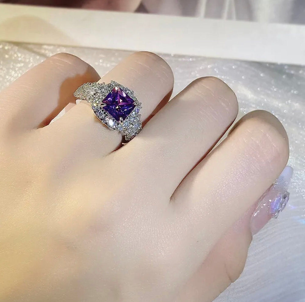 
            
                Load image into Gallery viewer, Princess Cut Ring | Purple Diamond Ring | Purple Diamond Engagement Ring | Purple Amethyst Ring | Purple Sapphire Ring | Purple Gem Ring
            
        