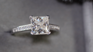 Womens Princess Cut Moissanite Diamond Ring