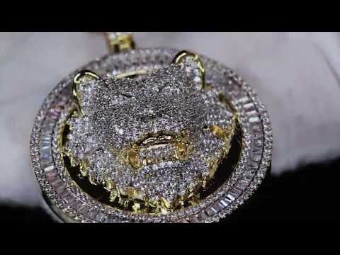 
            
                Load and play video in Gallery viewer, Baguette Diamond Lion Pendant
            
        