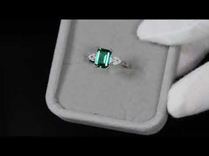 
            
                Load and play video in Gallery viewer, Lab Grown Colombian Emerald Ring
            
        