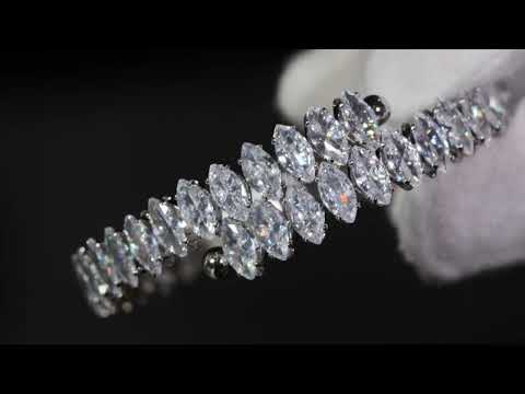 
            
                Load and play video in Gallery viewer, Womens Marquise Diamond Bracelet
            
        