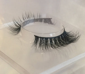 close up of 3d mink lashes