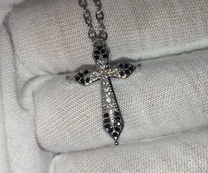 
            
                Load image into Gallery viewer, Cross Necklace Diamond
            
        
