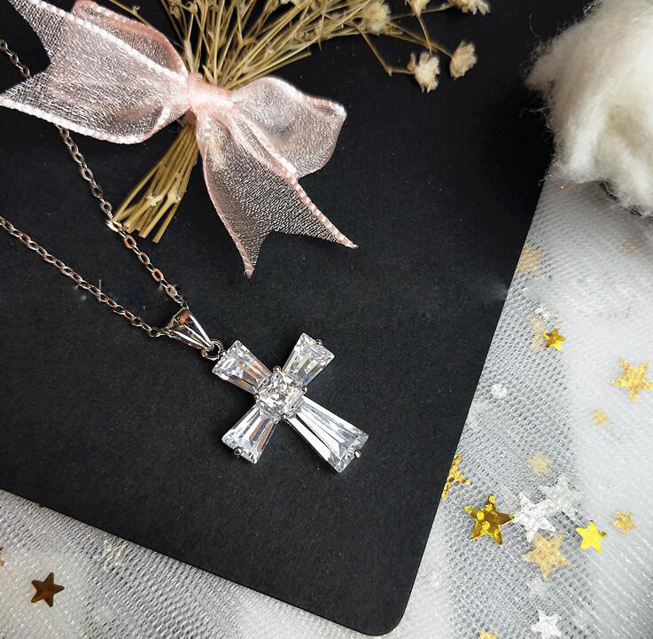 
            
                Load image into Gallery viewer, Cross Necklace for Women
            
        