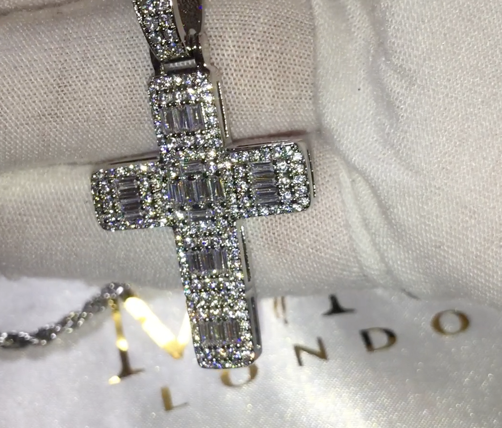 
            
                Load image into Gallery viewer, diamond iced out cross necklace
            
        