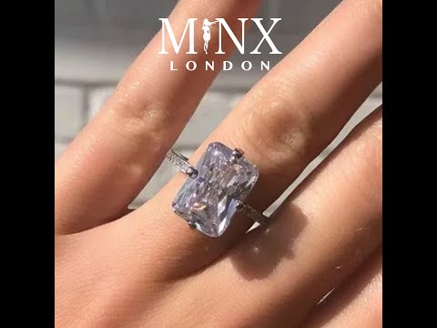 
            
                Load and play video in Gallery viewer, Diamond Ring | Womens Engagement Ring | Engagement Rings | Womens Rings | Emerald Engagement Ring | Womens Emerald Rings | Baguette Ring
            
        