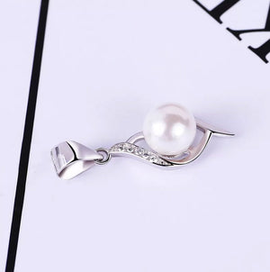 
            
                Load image into Gallery viewer, Pearl Necklace | Womens Pearl Necklace | Pearl Necklace for Women | Diamond Pearl Necklace | Pearl Necklace with diamonds | Pearl Pendant
            
        