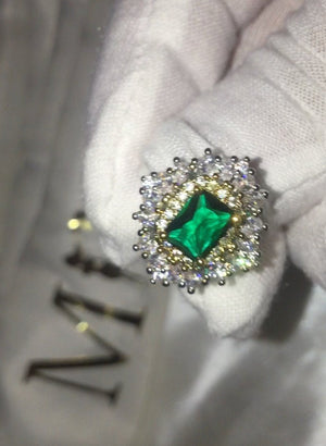 Emerald Engagement Ring | Green Diamond Ring | Emerald Green Diamond Ring