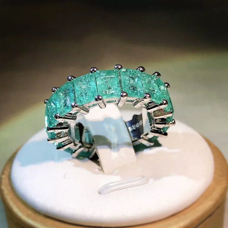 Eternity Ring | Green Diamond Ring | TennisRing