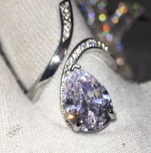 Teardrop Ring | Pear Cut Ring | Tear Drop ring | Pear shape ring | Tea ...