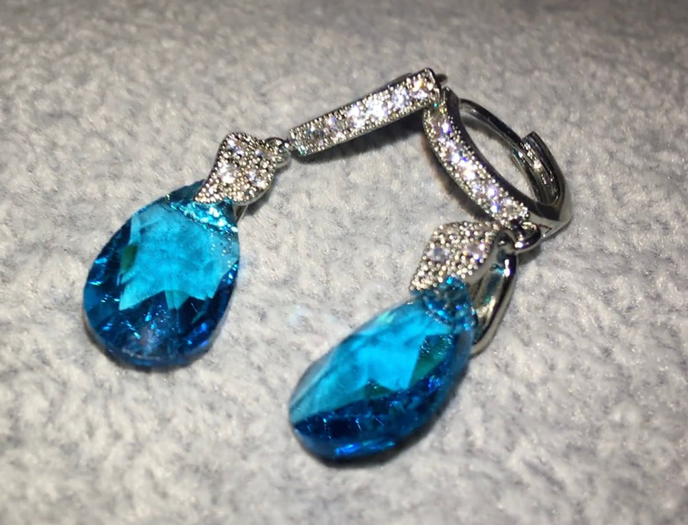 Green Diamond Earrings | Blue Diamond Earrings | Teardrop Earrings | Diamond Earrings | Teal Diamond Earrings | Pear Diamond Earrings