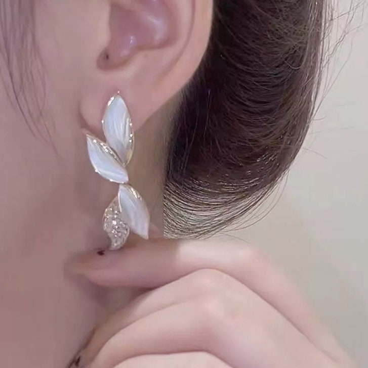 Pearl Earrings | Diamond Pearl  Earrings | Womens Pearl Earrings | Pearl earrings with Diamonds | Womens Diamond Earrings | Earrings Pearl