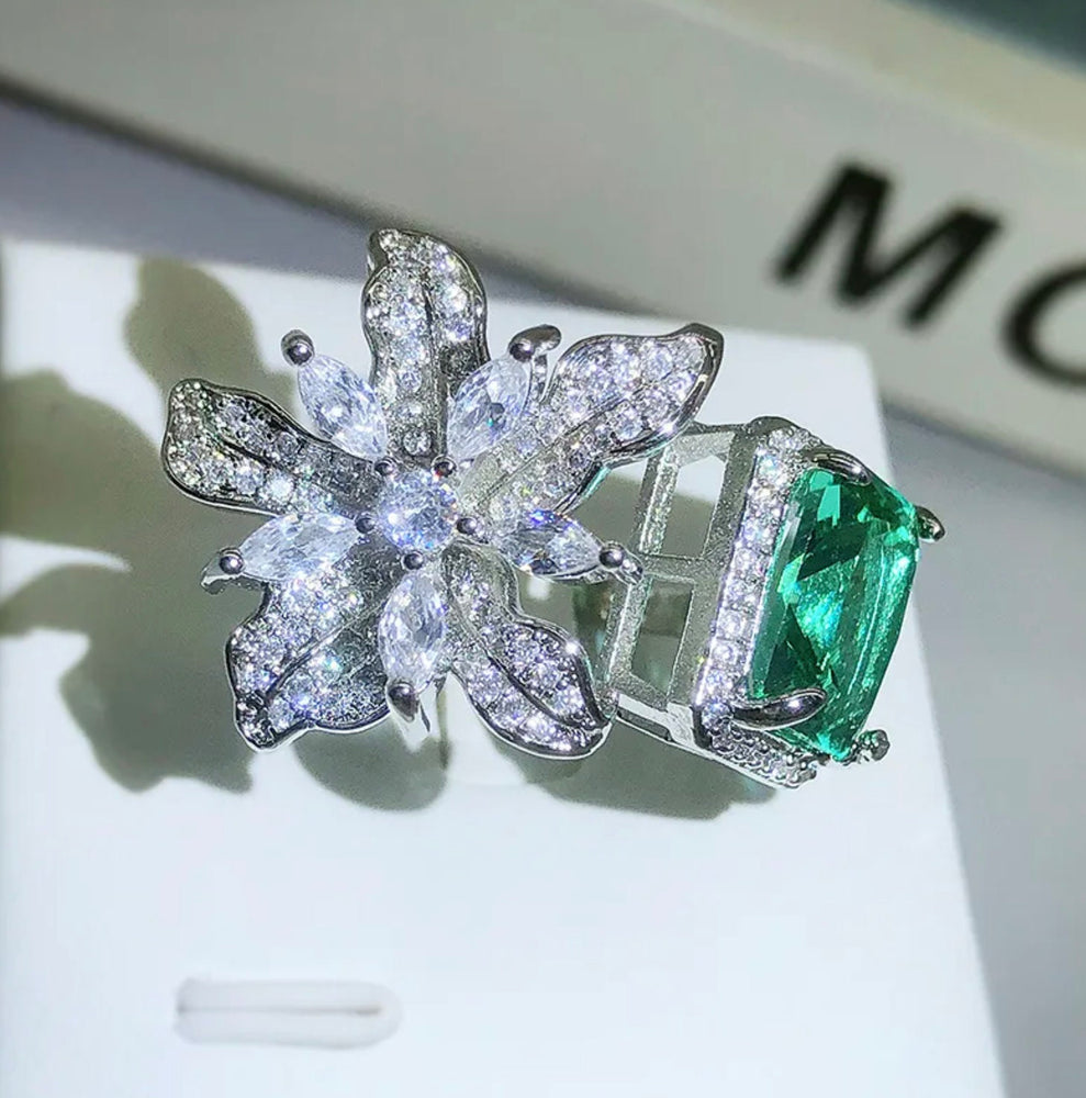 Green Diamond Ring | Womens Fashion Ring |  Big Green Diamond Ring | Green Gemstone Ring | Womens Statement Ring | Diamond Flower Ring