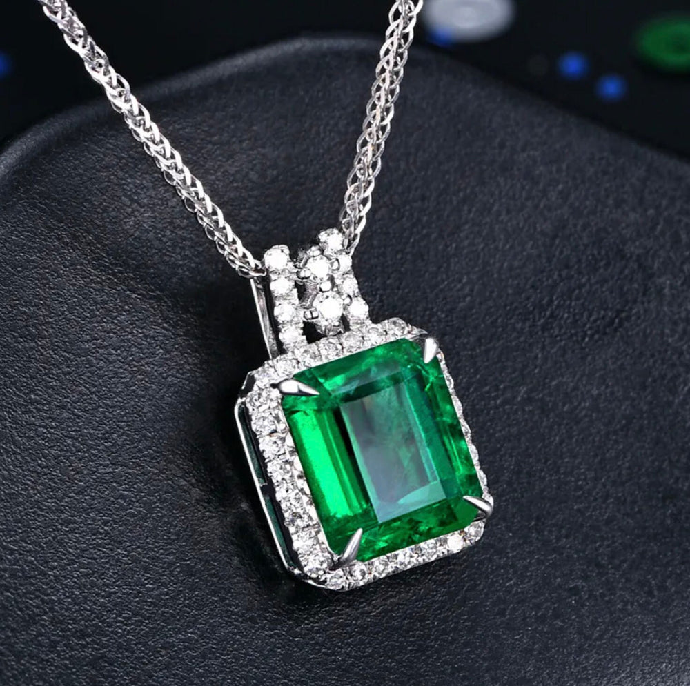 Emerald Diamond Necklace | Womens Emerald Necklace | Emerald Necklace | Green Diamond Pendant | Green Diamond Necklace | Emerald Pendant