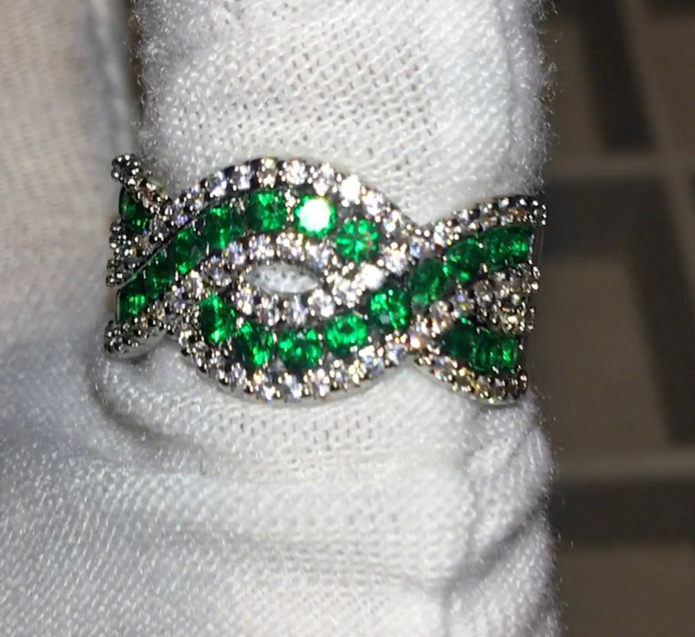 Green Diamond Ring | Infinity Ring | Mens Engagement Ring | Womens Baguette Ring | Womens Green Diamond Ring | Womens Pavé Diamond Ring