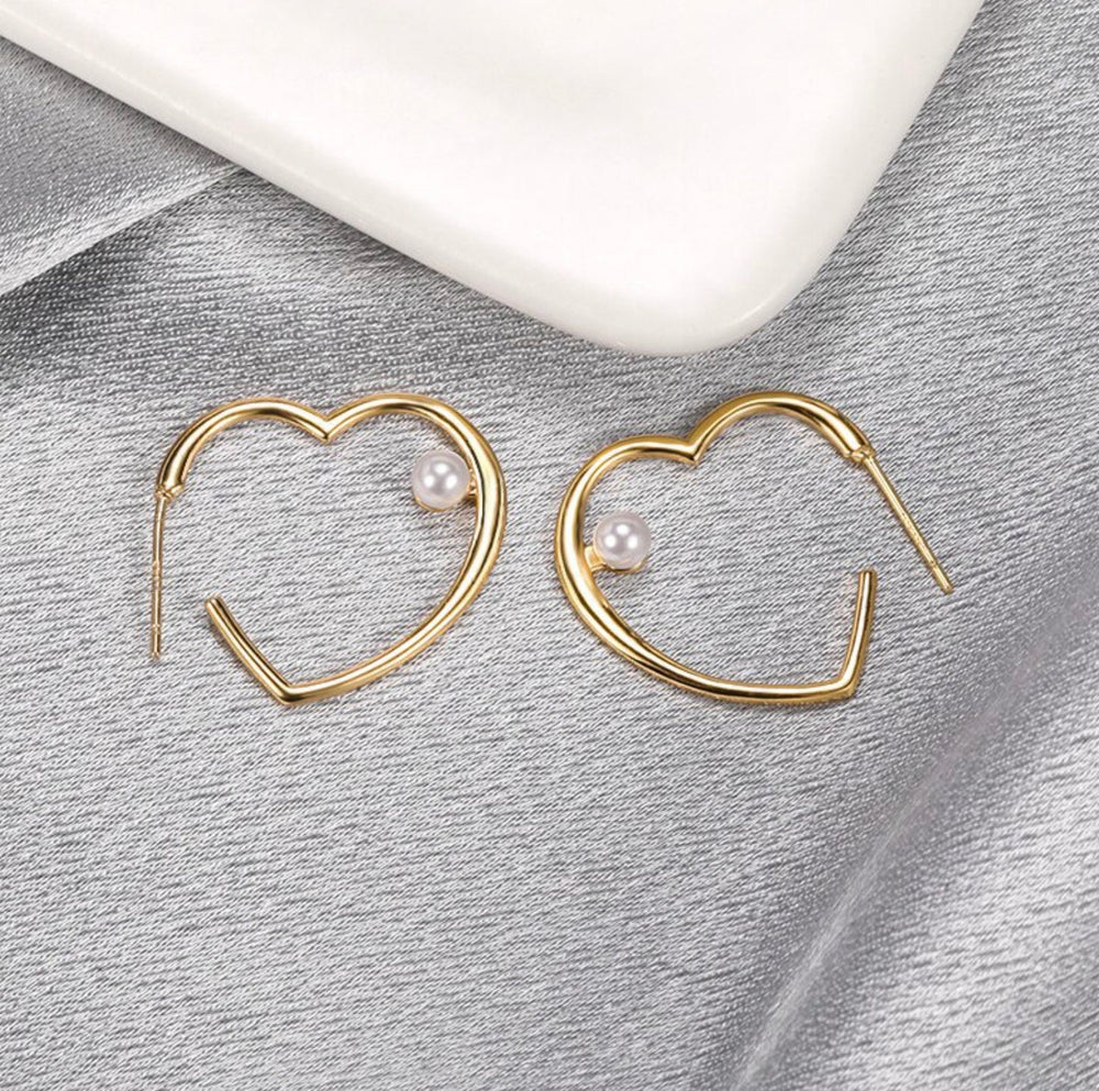 Pearl Earrings | Gold Heart Earrings | Womens Pearl Earrings | Heart Earrings | Womens Heart Earrings | Earrings | Heart Shape Earrings